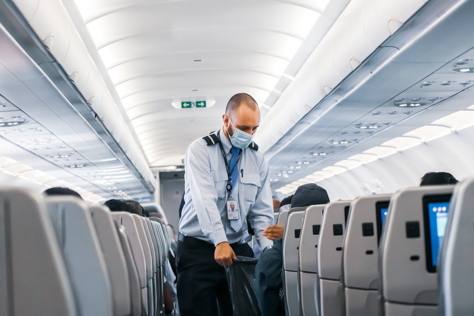 Munnbind på fly